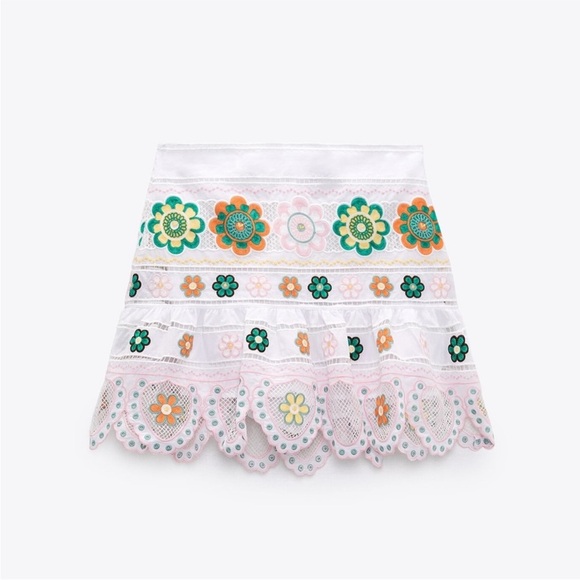 NWT Zara White Floral Embroidered Skorts - Picture 9 of 15